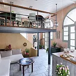 Hotel Lila