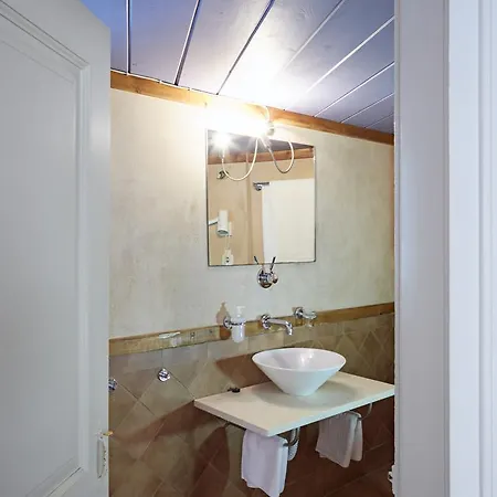 Hotel Lila 4*