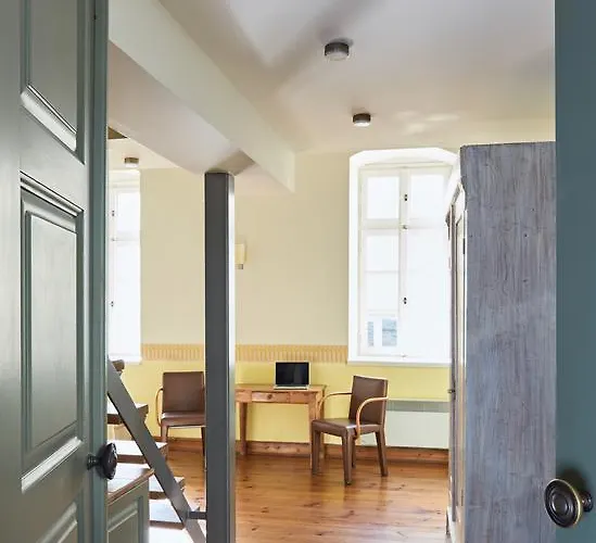 λίλα Ερμούπολη